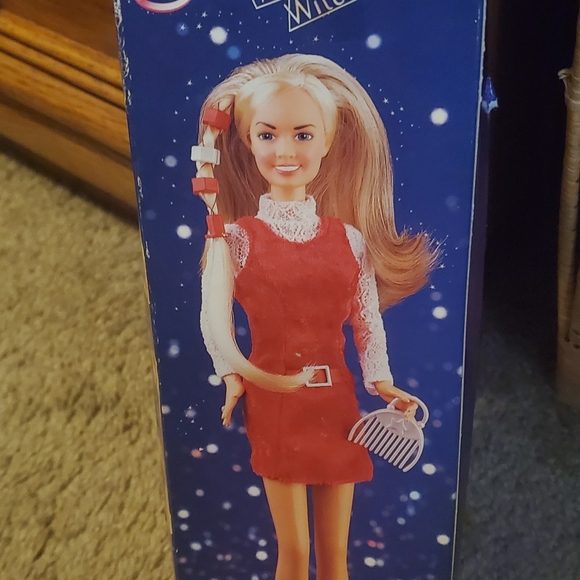 Sabrina the Teenage Witch collector doll - Picture 2 of 3